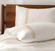 Load image into Gallery viewer, White Mesh Lace Duvet Cover