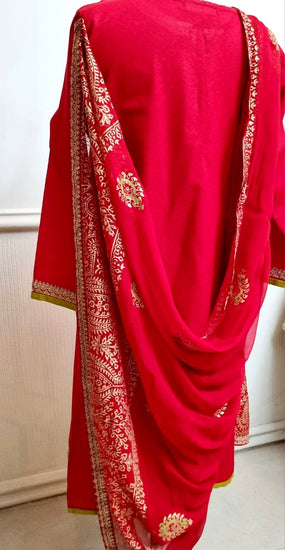Red Jacquard Panni Embroidered 3pc