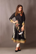 Load image into Gallery viewer, Embroidered Black Bird