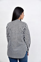 Load image into Gallery viewer, Black Striped top