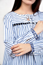 Load image into Gallery viewer, Black Striped Gather top