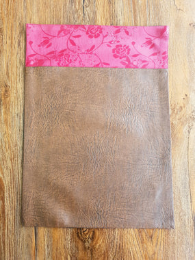 Brown & red table mat