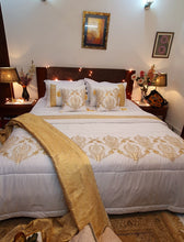 Load image into Gallery viewer, White and Gold Bridal Bedsheet set