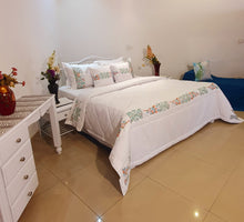 Load image into Gallery viewer, Snow White Bridal Bedsheet