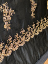 Load image into Gallery viewer, Siyah e-Zewar — Black &amp; Gold Bridal Chicken Kari Set (8-Piece)
