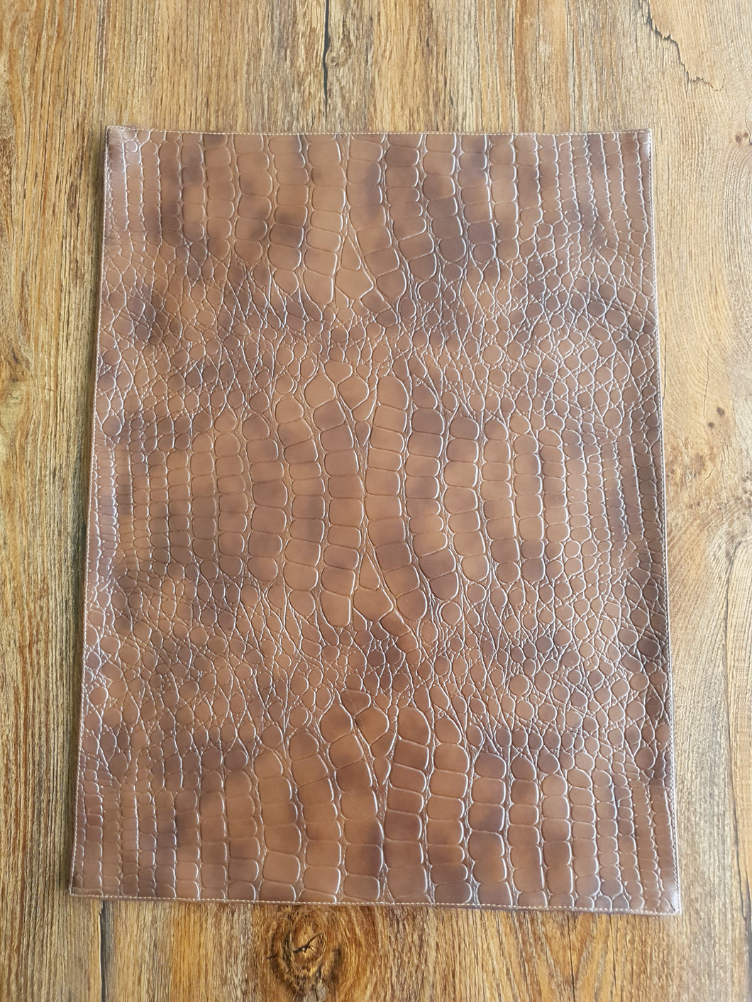 Brown textured table mat