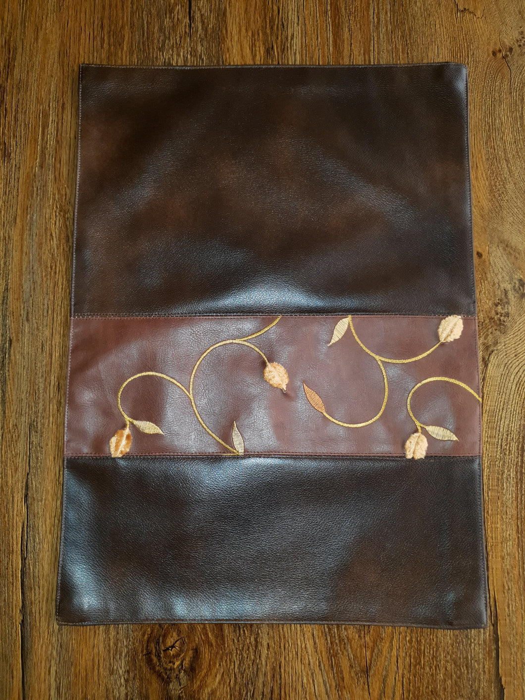 Brown & embroidered table mat