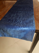 Load image into Gallery viewer, Blue letheride Table linen
