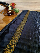 Load image into Gallery viewer, Black and Gold Prayer Mat
