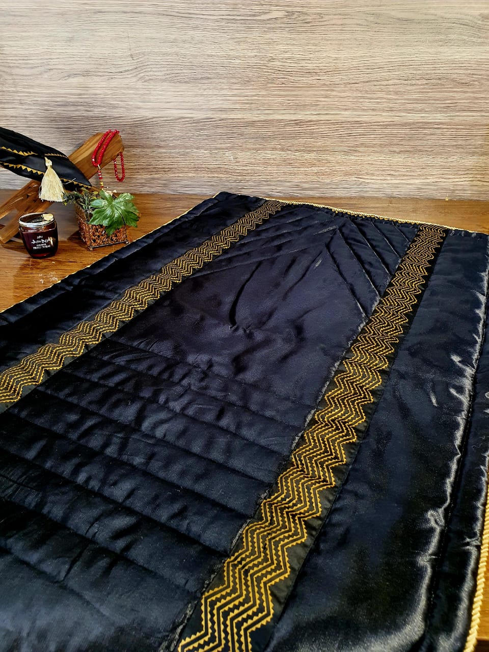 Black and Gold Prayer Mat